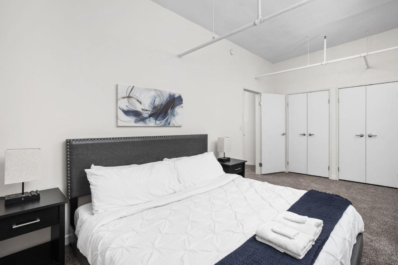 2Br 2Ba In The Block Apartment By Cozysuites Indianapolis Extérieur photo