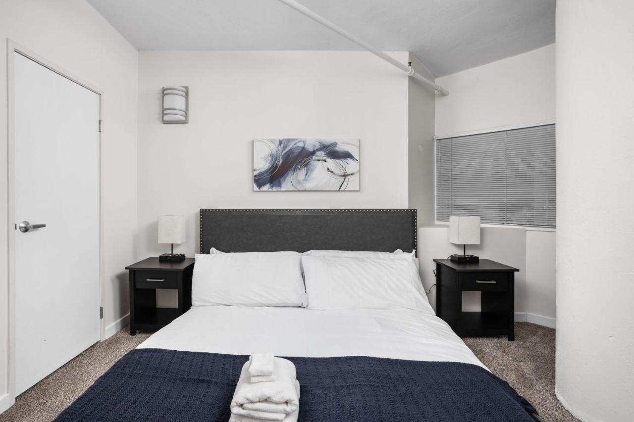 2Br 2Ba In The Block Apartment By Cozysuites Indianapolis Extérieur photo