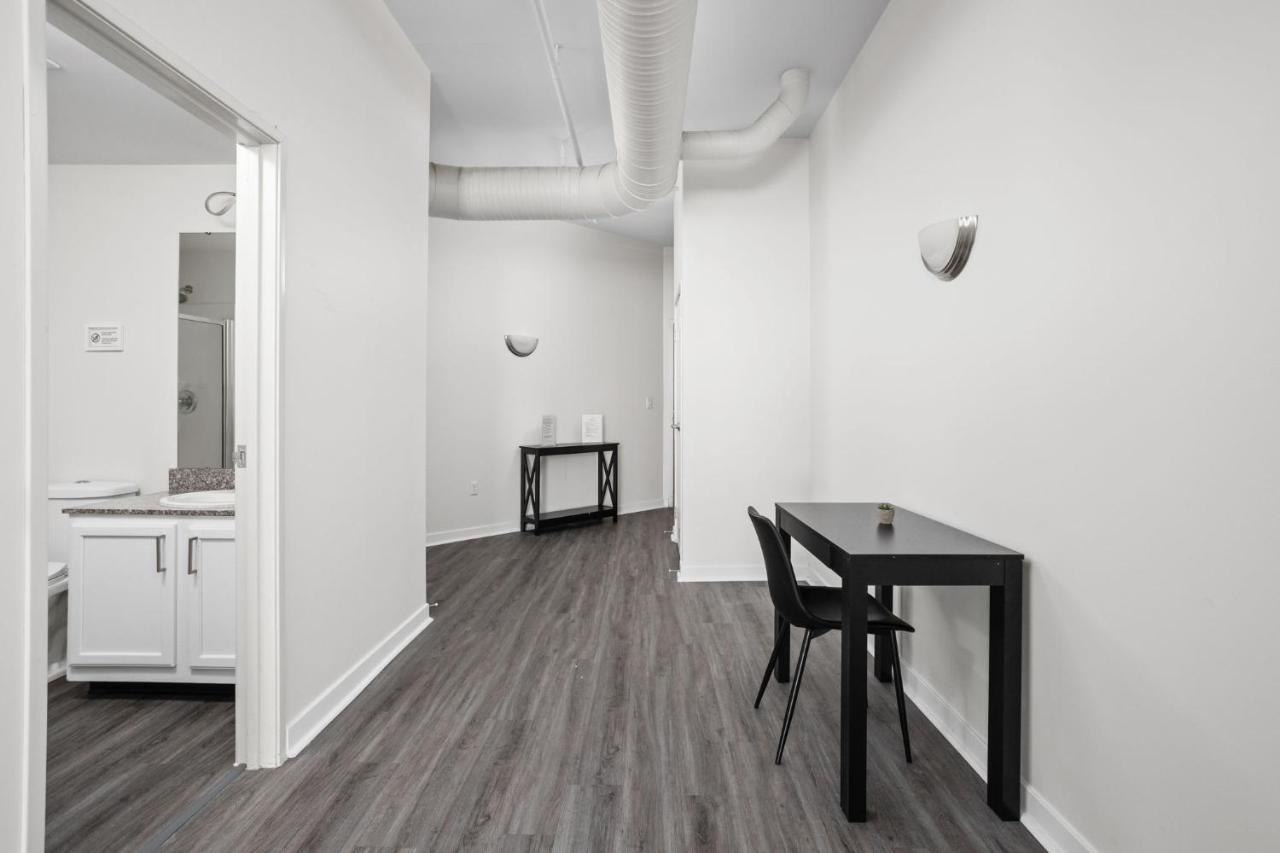2Br 2Ba In The Block Apartment By Cozysuites Indianapolis Extérieur photo